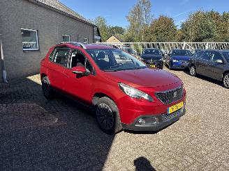 Unfallwagen Peugeot 2008 1.2 PureTech Blue Lion AUTOMAAT REST BPM €600,-!!! 2017/7