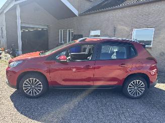 Peugeot 2008 1.2 PureTech Blue Lion AUTOMAAT REST BPM €600,-!!! picture 4