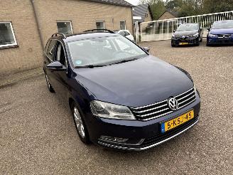 skadebil auto Volkswagen Passat 1.4 TSI Comfl.Ex.Ed. DSG!!! REST BPM €600,-!!! 2013/7