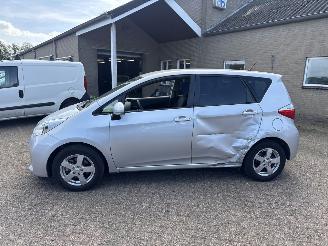 Toyota Verso S 1.3 VVT-i Aspiration AUTOMAAT picture 3