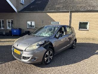 Renault Scenic 2.0 Bose AUTOMAAT REST BPM €400,-!!! picture 3