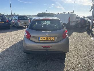 Peugeot 208 1.6 VTi Allure AUTOMAAT REST BPM €700,-!!! picture 6
