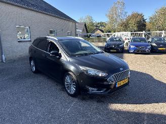 Schadeauto Ford Focus 1.5 TDCI Titan. L.Ed AUTOMAAT REST BPM €800,-!!! 2016/7