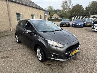 Coche accidentado Ford Fiesta 1.25 2016/2