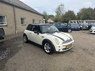Avarii autoturisme Mini Cooper 1.6 Cooper Pepper AUTOMAAT 2005/2