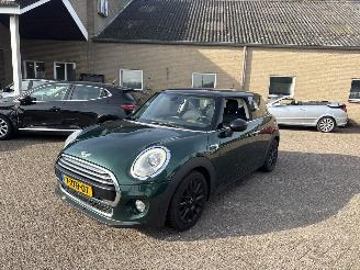 Mini Cooper 1.5 Cooper Business REST BPM €300,-!!! picture 3