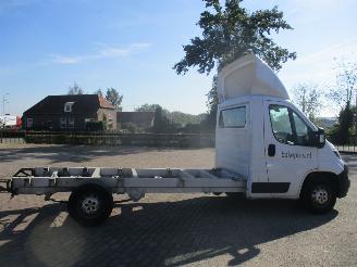 Peugeot Boxer 335 2.2 HDI L4 Prem. picture 8