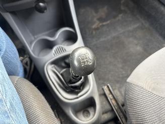 Peugeot 107 1.0-12V XS picture 18