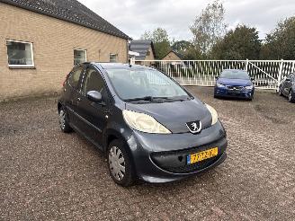 Damaged car Peugeot 107 1.0-12V XS 2007/3