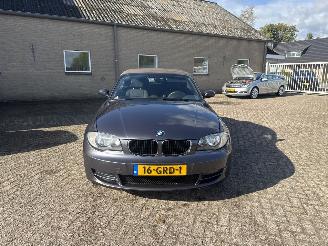 BMW 1-serie 118i Executive Cabrio picture 2