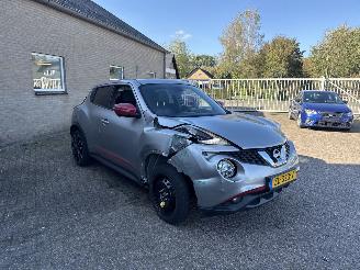 Schadeauto Nissan Juke 1.6 Tekna AUTOMAAT REST BPM €400,-!!! 2017/8