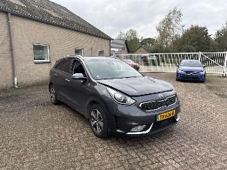Unfallwagen Kia Niro 1.6 GDi H. BusinessL AUT REST BPM €300,-!!! 2018/11