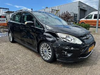 skadebil auto Ford Grand C-Max 1.6 TDCi Titanium 7p 2013/1