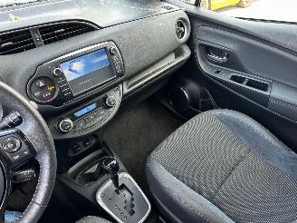 Toyota Yaris 1.5 Hybrid Premium picture 13