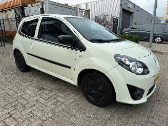 Unfallwagen Renault Twingo 1.2-16V Collection 2011/5