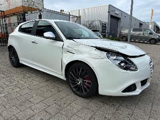 Schadeauto Alfa Romeo Giulietta 1.4 T Distinctive 2012/10