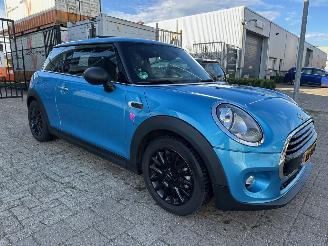skadebil auto Mini One 1.2 Automaat Pepper Business 2016/10
