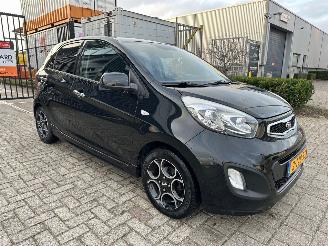 škoda osobní automobily Kia Picanto 1.0 CVVT World Cup Ed. 2014/7