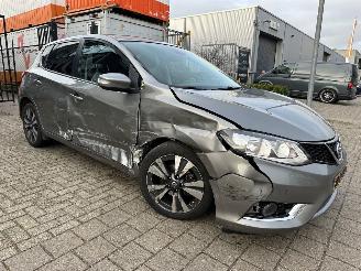 Damaged car Nissan Pulsar 1.2 Automaat DIG-T N-Connecta 2017/1