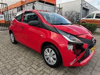 skadebil auto Toyota Aygo 1.0 VVT-i x-now 2017/4