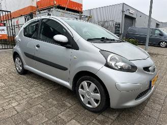 Auto incidentate Toyota Aygo 1.0-12V Comfort 2010/1