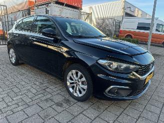 Schadeauto Fiat Tipo 1.6 MultiJet 16v Business 2017/1