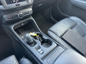 Volvo XC40 2.0 T4 Momentum picture 13