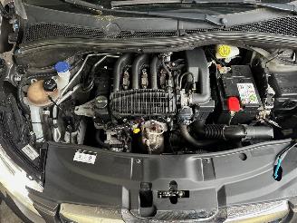 Peugeot 2008 1.2 PureTech Access picture 3