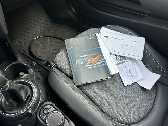 Mini Cooper 1.5 First Born Edition picture 15