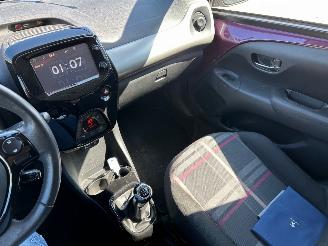 Peugeot 108 1.0 e-VTi Première picture 11