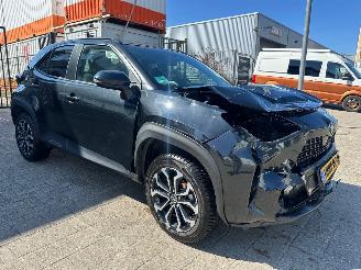 Voiture accidenté Toyota Yaris Cross 1.5 Hybrid Dynamic 2023/12