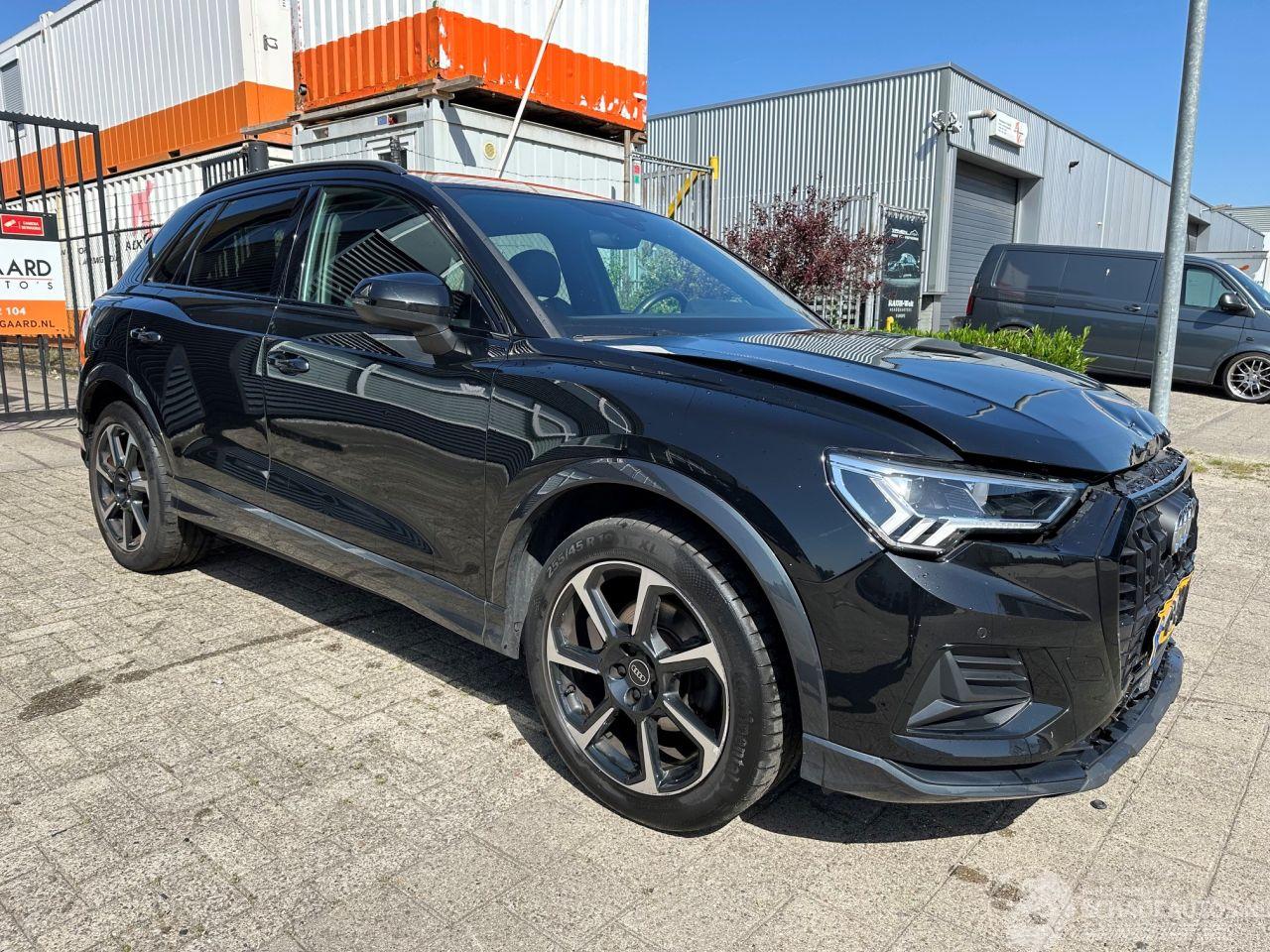 Audi Q3 35 TFSI S edition