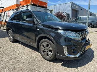damaged passenger cars Suzuki Vitara 1.4 Boosterjet Select Smart Hybrid 2024/1
