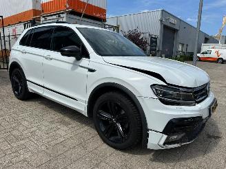 skadebil auto Volkswagen Tiguan 1.4 TSI 4Motion Highline Business R Automaat 2018/7