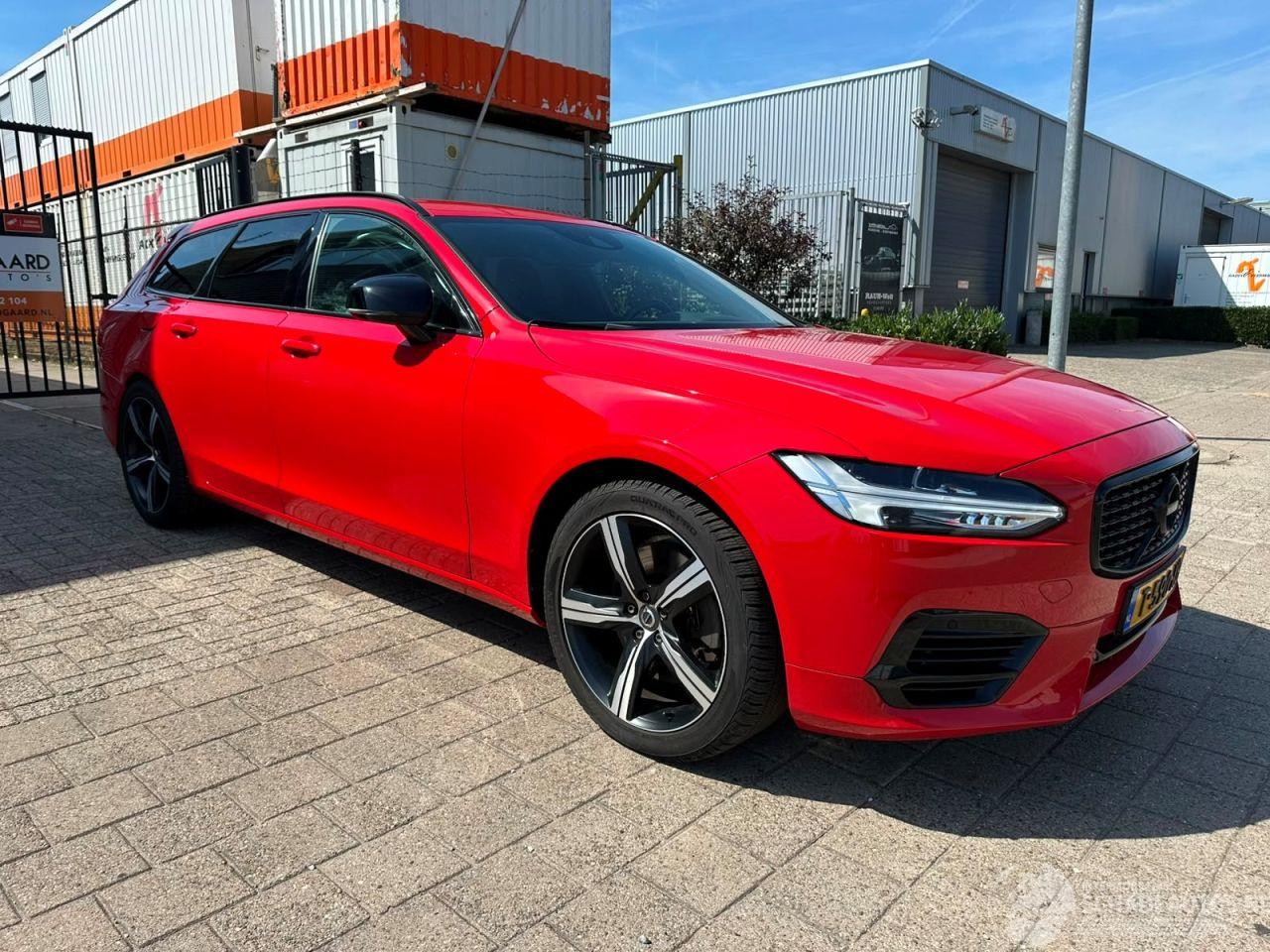 Volvo V-90 2.0 T8 AWD R-Design