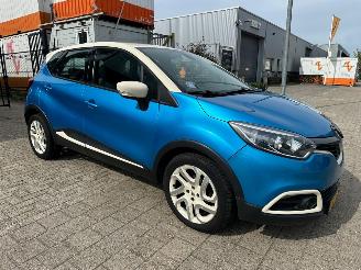 Unfallwagen Renault Captur 0.9 TCe Authentique 2013/4