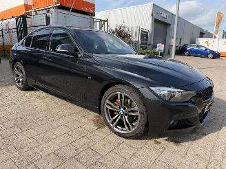 krockskadad bil auto BMW 3-serie 318i Edition M Sport Shadow Executive 2018/3