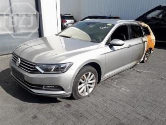 Salvage car Volkswagen Passat Passat Variant (3G5), Combi, 2014 1.6 TDI 16V 2015