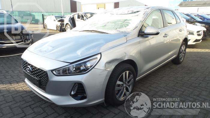 Hyundai I-30 i30 (PDEB5/PDEBB/PDEBD/PDEBE), Hatchback, 2016 1.4 T-GDI 16V