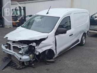 Vrakbiler auto Renault Express Express, Van, 2021 1.5 dCi 95 2022