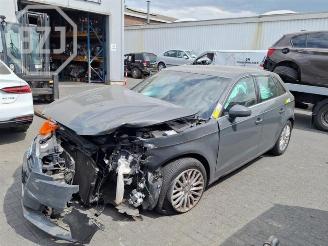 Salvage car Audi A3 A3 Sportback (8VA/8VF), Hatchback 5-drs, 2012 / 2020 1.0 TFSI 12V 2016/9