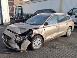 Salvage car Ford Focus Focus 4 Wagon, Combi, 2018 / 2025 1.0 Ti-VCT EcoBoost 12V 125 2020