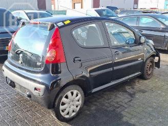 Peugeot 107 107, Hatchback, 2005 / 2014 1.0 12V picture 3