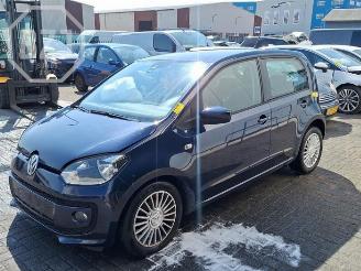 Vrakbiler auto Volkswagen Up! Up! (121), Hatchback, 2011 1.0 12V 60 2014/10
