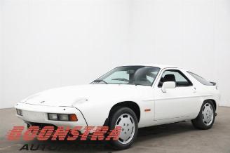 Démontage voiture Porsche 928 928, Coupe, 1977 / 1995 4.7 S2 1986/10