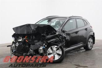 Coche siniestrado Hyundai Kona Kona (OS), SUV, 2017 / 2023 39 kWh 2020/12