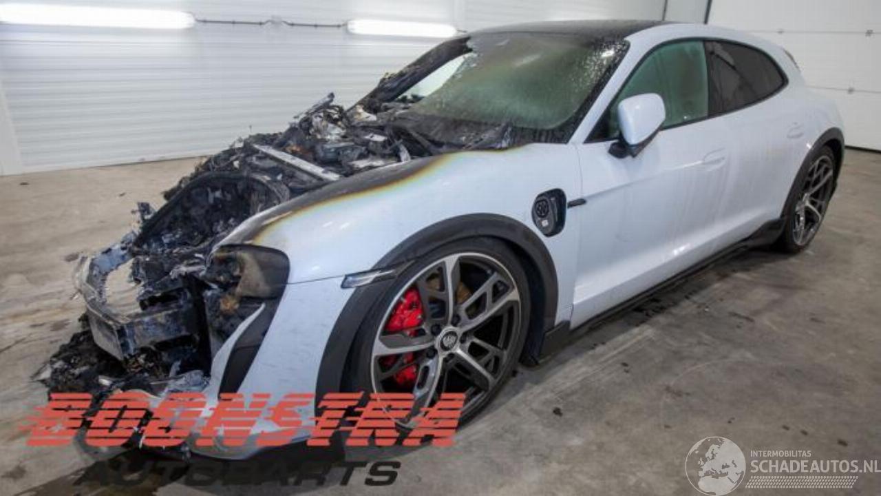 Porsche Taycan Taycan Cross Turismo (Y1B), Combi, 2020 4S Performance Battery Plus