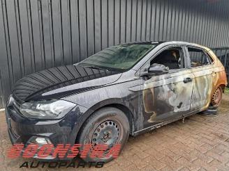 Coche siniestrado Volkswagen Polo Polo VI (AW1), Hatchback 5-drs, 2017 1.0 TSI 12V 2019/6