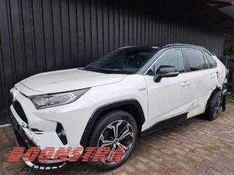 demontáž osobní automobily Toyota Rav-4 RAV4 (A5), Terreinwagen, 2018 2.5 Plug-in Hybrid 16V AWD 2021/11