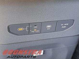 Kia EV9 EV9 (MV1), SUV, 2023 AWD 99.8 kWh picture 17